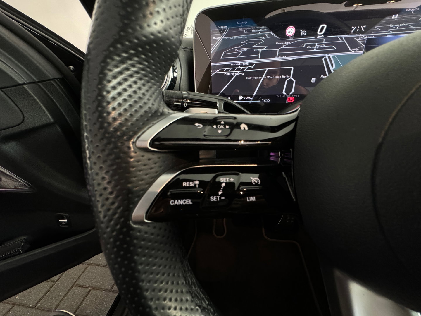 Mercedes-Benz C-Klasse 200 Launch AMG Pano|HuD|Burmester|Memory