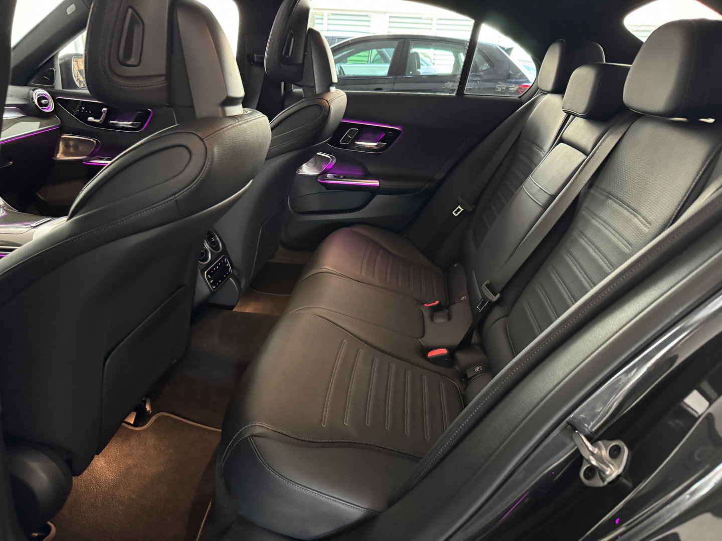 Mercedes-Benz C-Klasse 200 Launch AMG Pano|HuD|Burmester|Memory