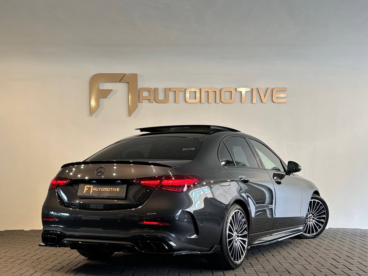Mercedes-Benz C-Klasse 200 Launch AMG Pano|HuD|Burmester|Memory