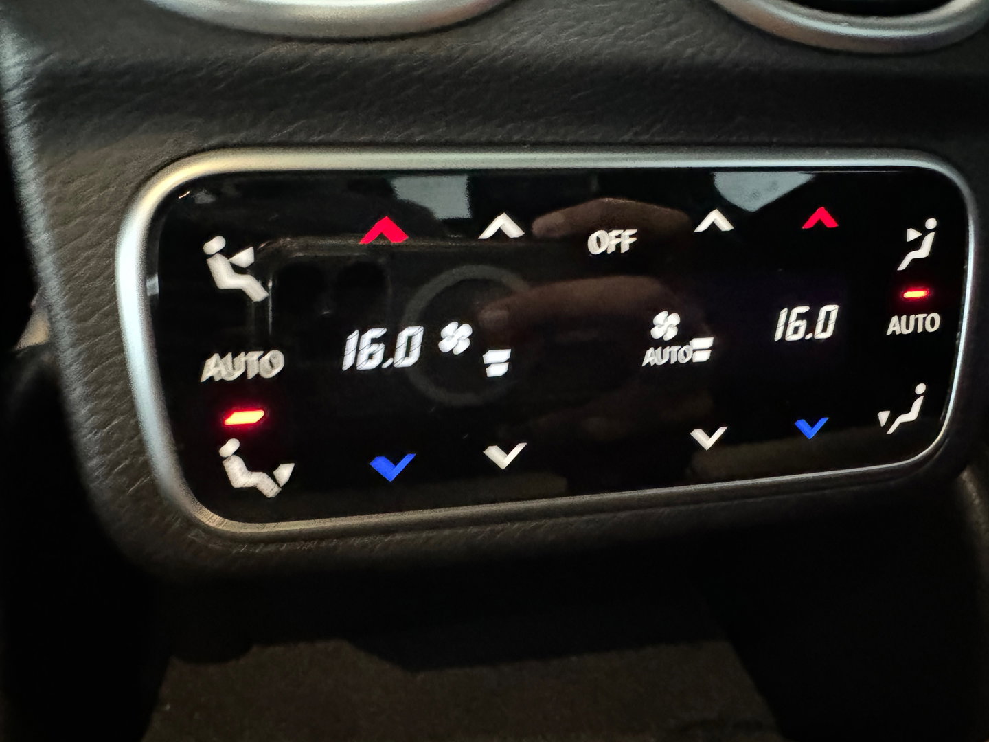 Mercedes-Benz C-Klasse 200 Launch AMG Pano|HuD|Burmester|Memory