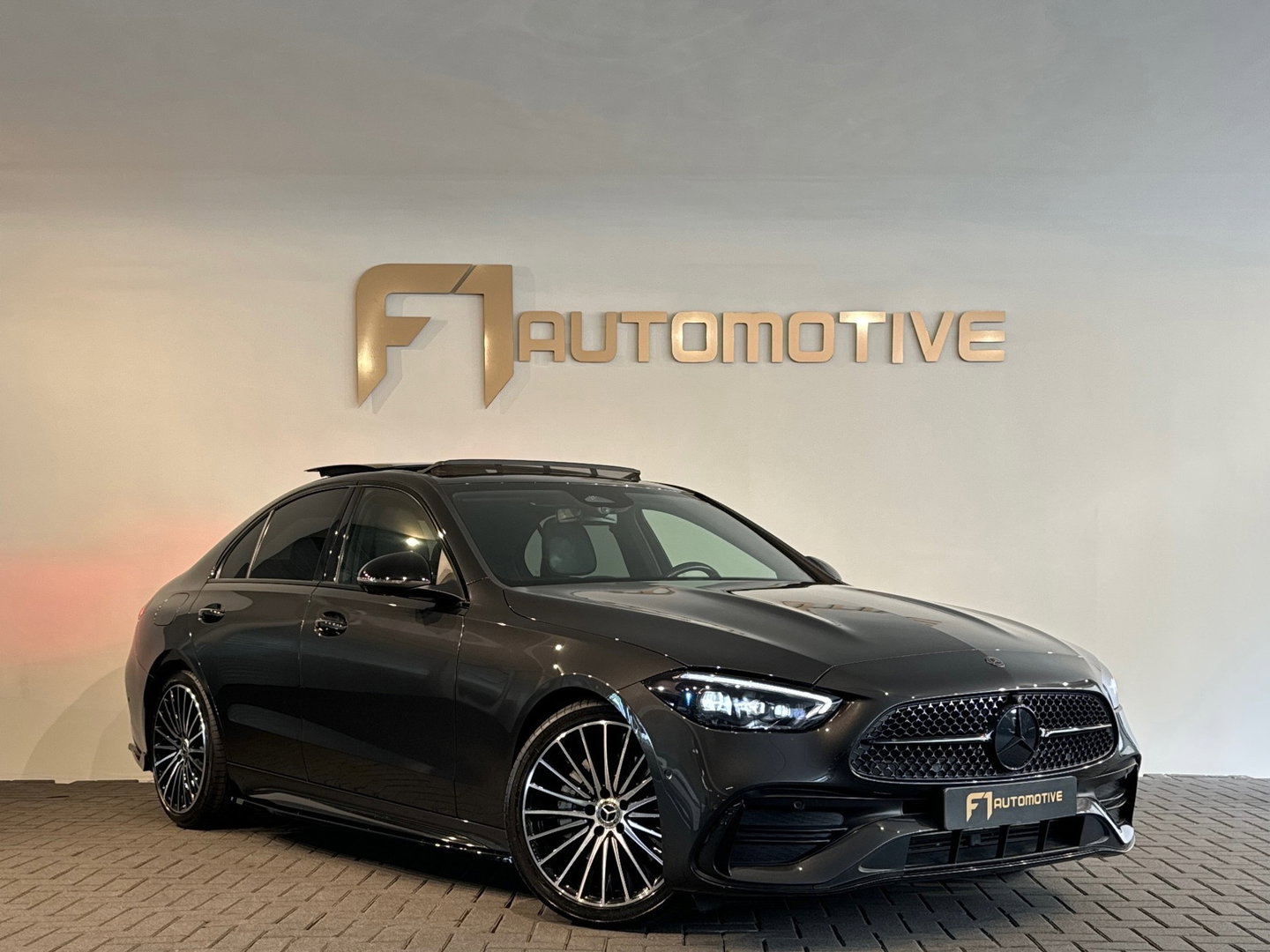 Mercedes-Benz C-Klasse 200 Launch AMG Pano|HuD|Burmester|Memory
