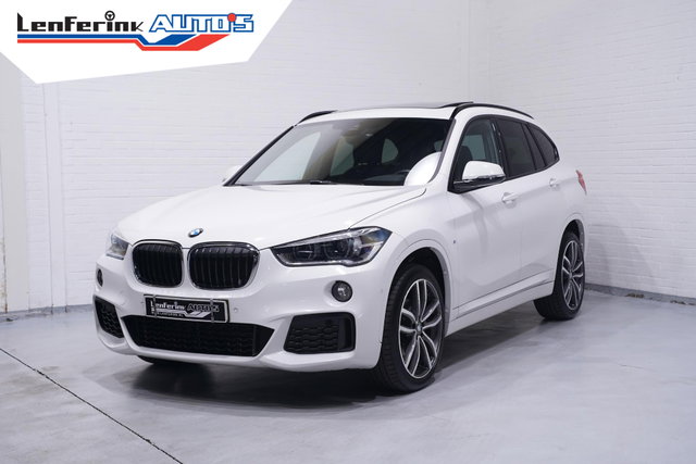 BMW X1 - sDrive18d M Sport Panodak Head-up Leder Camera Afn. trekhaak PDC v+a