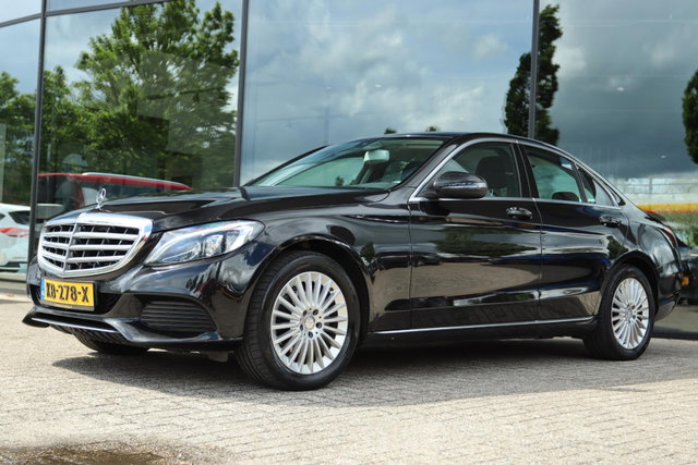 Mercedes-Benz C-Klasse - 180 LEASE EDITION AUT. | TREKHAAK | LED | NAVI | LMV