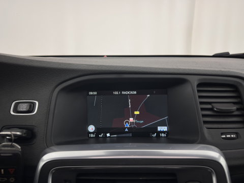 Volvo V60 2.4 D5 Twin Engine Special Edition (Plug-In) (INCL-BTW) Aut. *PANO | LEATHER | ADAPTIVE-CRUISE | XENON | BLIS | MEMORY-PACK | CAMERA | HEATED-SPORTSEATS | NAVI-FULLMAP | PRIVACYGLASS | ECC | PDC | TOWBAR | 18''ALU*
