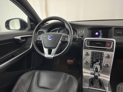 Volvo V60 2.4 D5 Twin Engine Special Edition (Plug-In) (INCL-BTW) Aut. *PANO | LEATHER | ADAPTIVE-CRUISE | XENON | BLIS | MEMORY-PACK | CAMERA | HEATED-SPORTSEATS | NAVI-FULLMAP | PRIVACYGLASS | ECC | PDC | TOWBAR | 18''ALU*