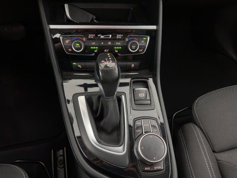BMW 2 Serie Gran Tourer 220d xDrive [ 7-Pers. ] Aut. *HEAD-UP | FULL-LED | ADAPTIVE-CRUISE | HEATED-SPORTSEATS | NAVI-FULLMAP | ECC | TOWBAR | PDC | 17''ALU*