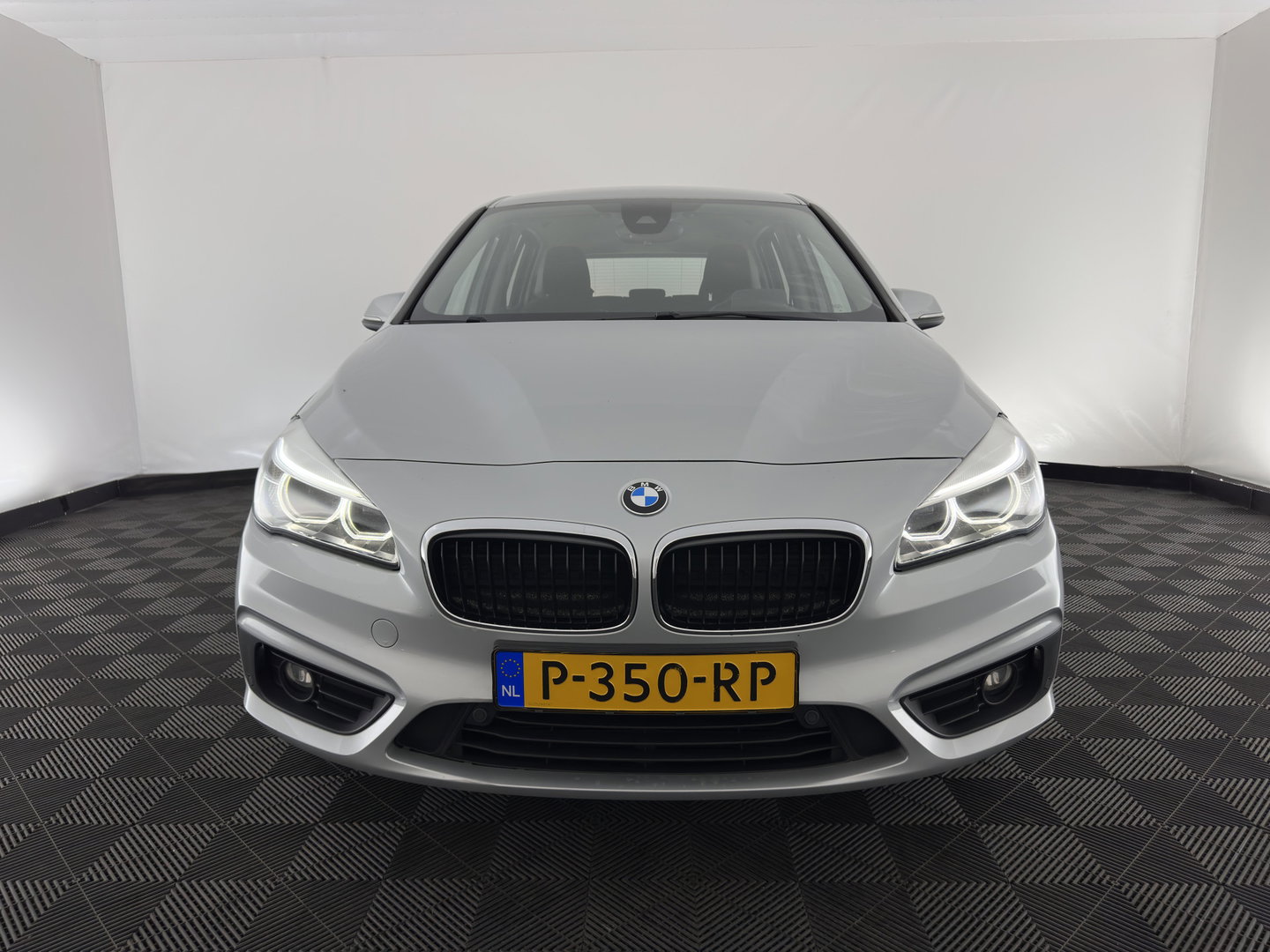 BMW 2 Serie Gran Tourer 220d xDrive [ 7-Pers. ] Aut. *HEAD-UP | FULL-LED | ADAPTIVE-CRUISE | HEATED-SPORTSEATS | NAVI-FULLMAP | ECC | TOWBAR | PDC | 17''ALU*