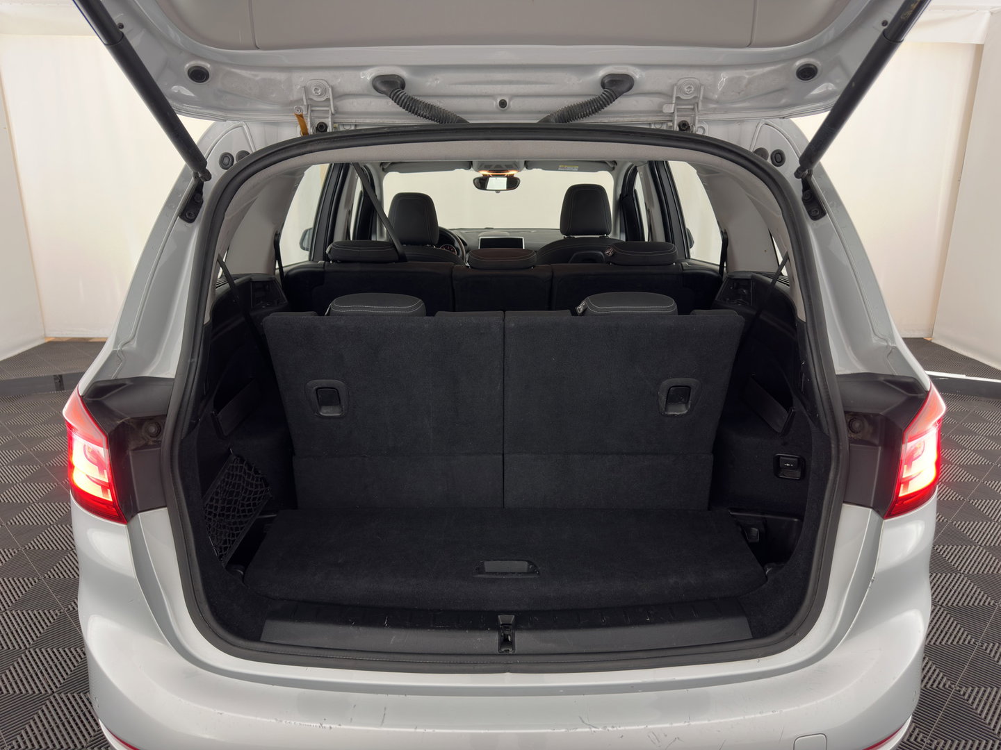 BMW 2 Serie Gran Tourer 220d xDrive [ 7-Pers. ] Aut. *HEAD-UP | FULL-LED | ADAPTIVE-CRUISE | HEATED-SPORTSEATS | NAVI-FULLMAP | ECC | TOWBAR | PDC | 17''ALU*