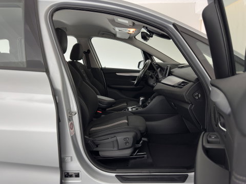 BMW 2 Serie Gran Tourer 220d xDrive [ 7-Pers. ] Aut. *HEAD-UP | FULL-LED | ADAPTIVE-CRUISE | HEATED-SPORTSEATS | NAVI-FULLMAP | ECC | TOWBAR | PDC | 17''ALU*