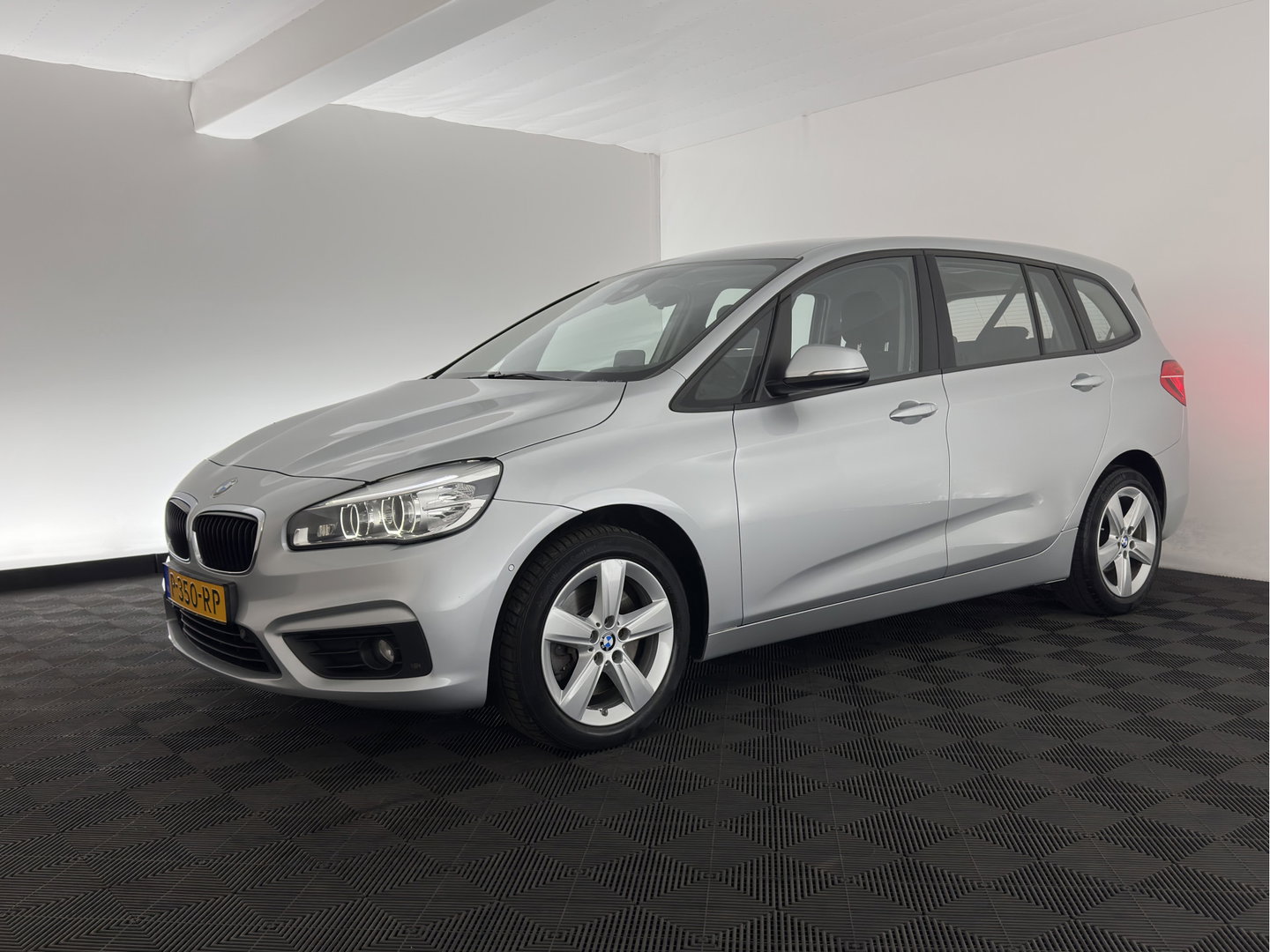 BMW 2 Serie Gran Tourer 220d xDrive [ 7-Pers. ] Aut. *HEAD-UP | FULL-LED | ADAPTIVE-CRUISE | HEATED-SPORTSEATS | NAVI-FULLMAP | ECC | TOWBAR | PDC | 17''ALU*