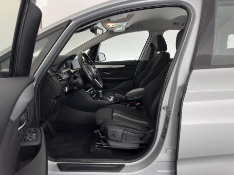 BMW 2 Serie Gran Tourer 220d xDrive [ 7-Pers. ] Aut. *HEAD-UP | FULL-LED | ADAPTIVE-CRUISE | HEATED-SPORTSEATS | NAVI-FULLMAP | ECC | TOWBAR | PDC | 17''ALU*