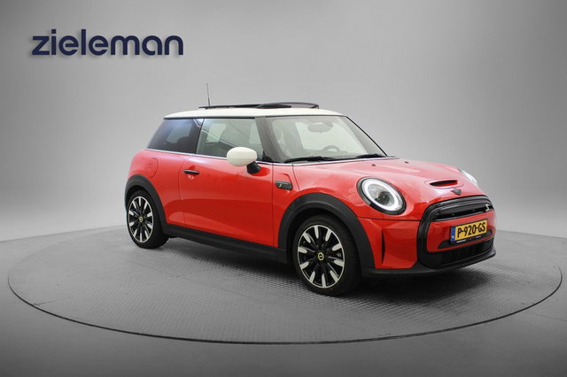 MINI Electric - Mini Yours 33 kWh - Panorama, Carplay, Leer, Cruise, Stoelverw.