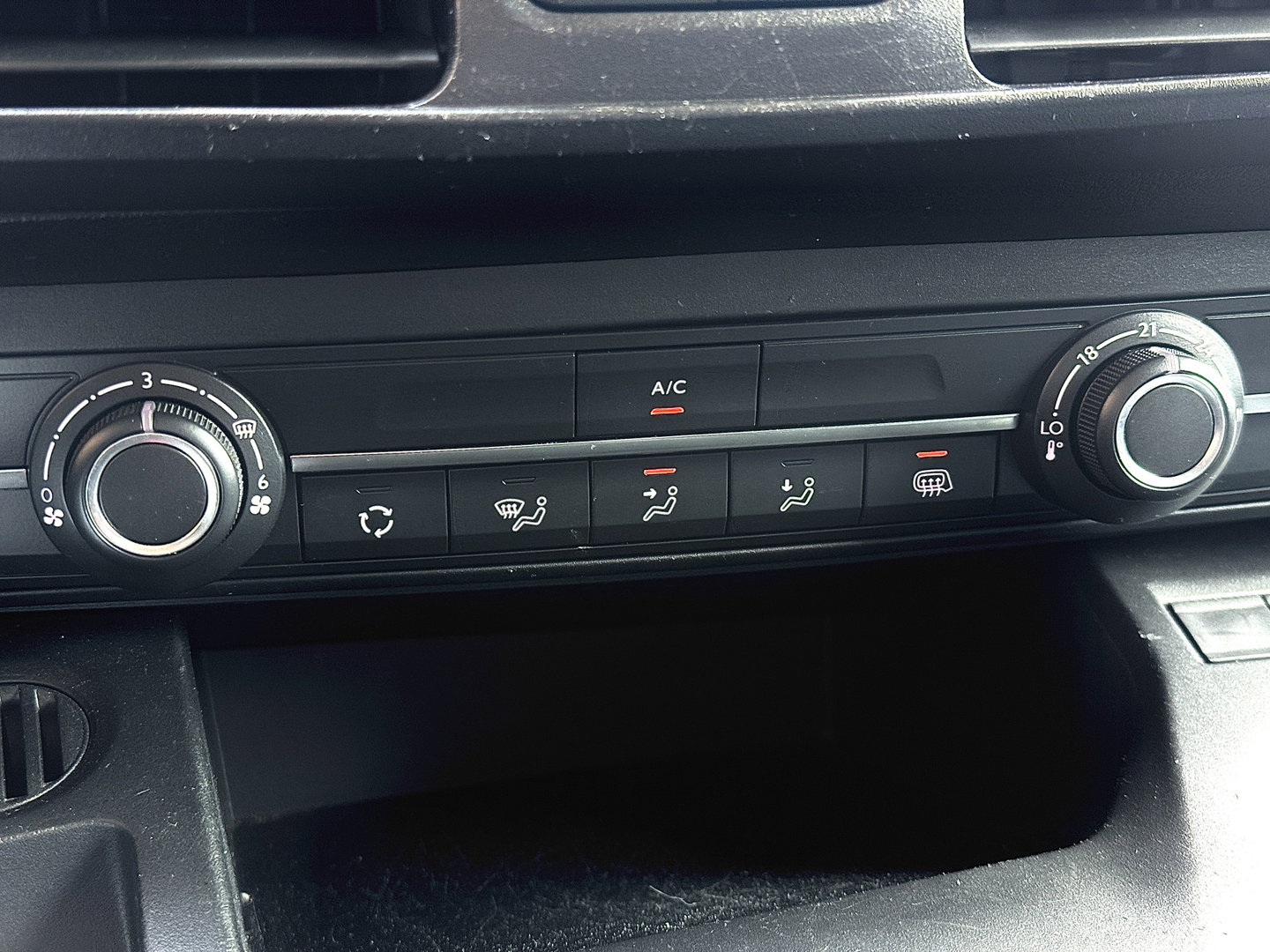 Peugeot Partner 1.5 BlueHDI Premium | Apple Carplay | Airconditioning | Stop&GO | DAB | Parkeersensoren | Bluetooth |