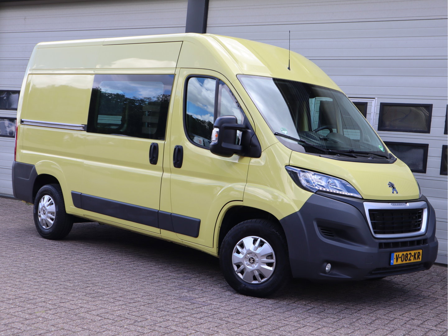 Peugeot Boxer 2.0 BlueHDI 131pk Euro 6 - L2H2 - Schuifdr. L+R - Airco - Cruise - Camera