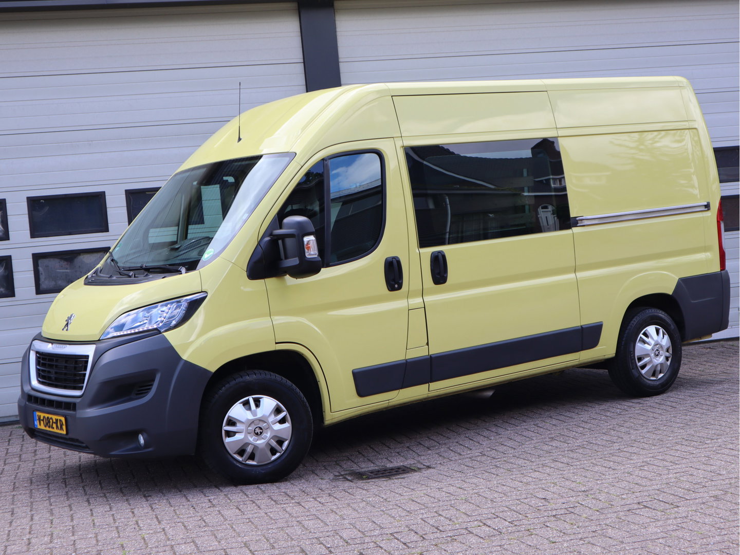 Peugeot Boxer 2.0 BlueHDI 131pk Euro 6 - L2H2 - Schuifdr. L+R - Airco - Cruise - Camera