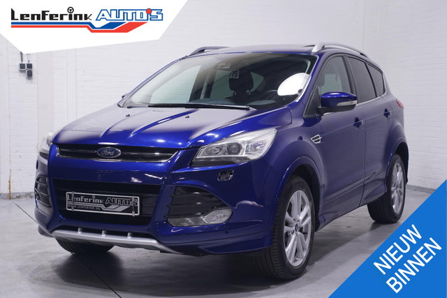 Ford Kuga - 1.5 Titanium Styling Pack 4WD navi camera cruisse-controle panodak privateglas electrische-achterklep trekhaak PDC v+a leder/stoffen bekleding stoelverwarming voorruit verwarming 18"-lmv
