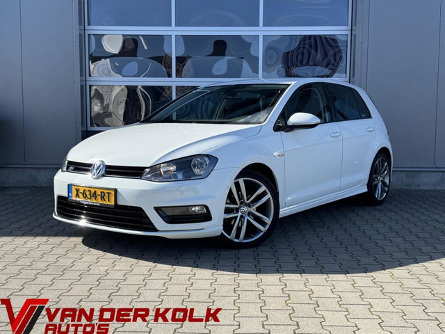 Volkswagen Golf - 1.2 TSI R-Line Automaat | Carplay | Cruise | Stoelverwarming | Climate | Trekhaak | Sensoren