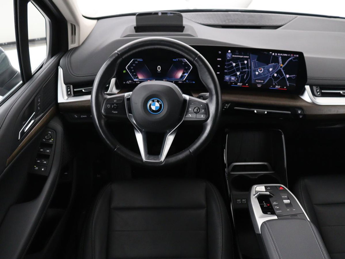 BMW 2 Serie Active Tourer 225e xDrive Luxury Line | SOH 95,1% | Trekhaak | Leder | Full LED | Head Up| Keyless | Navigatie | Carplay | 17" | Stoelverwarming | 360 Camera | Adaptive Cruise | PHEV | Plug In