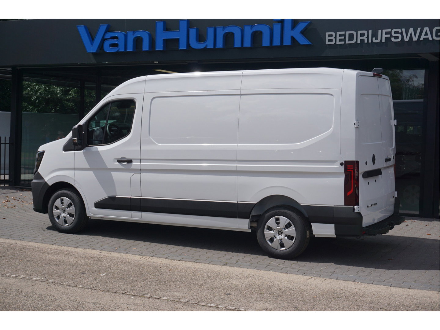 Renault Master E-Tech T35 L2H2 Extra Long range 87 kWh AUT Airco, Navi, Leder, Betimmering, Trekhaak NR. T04*