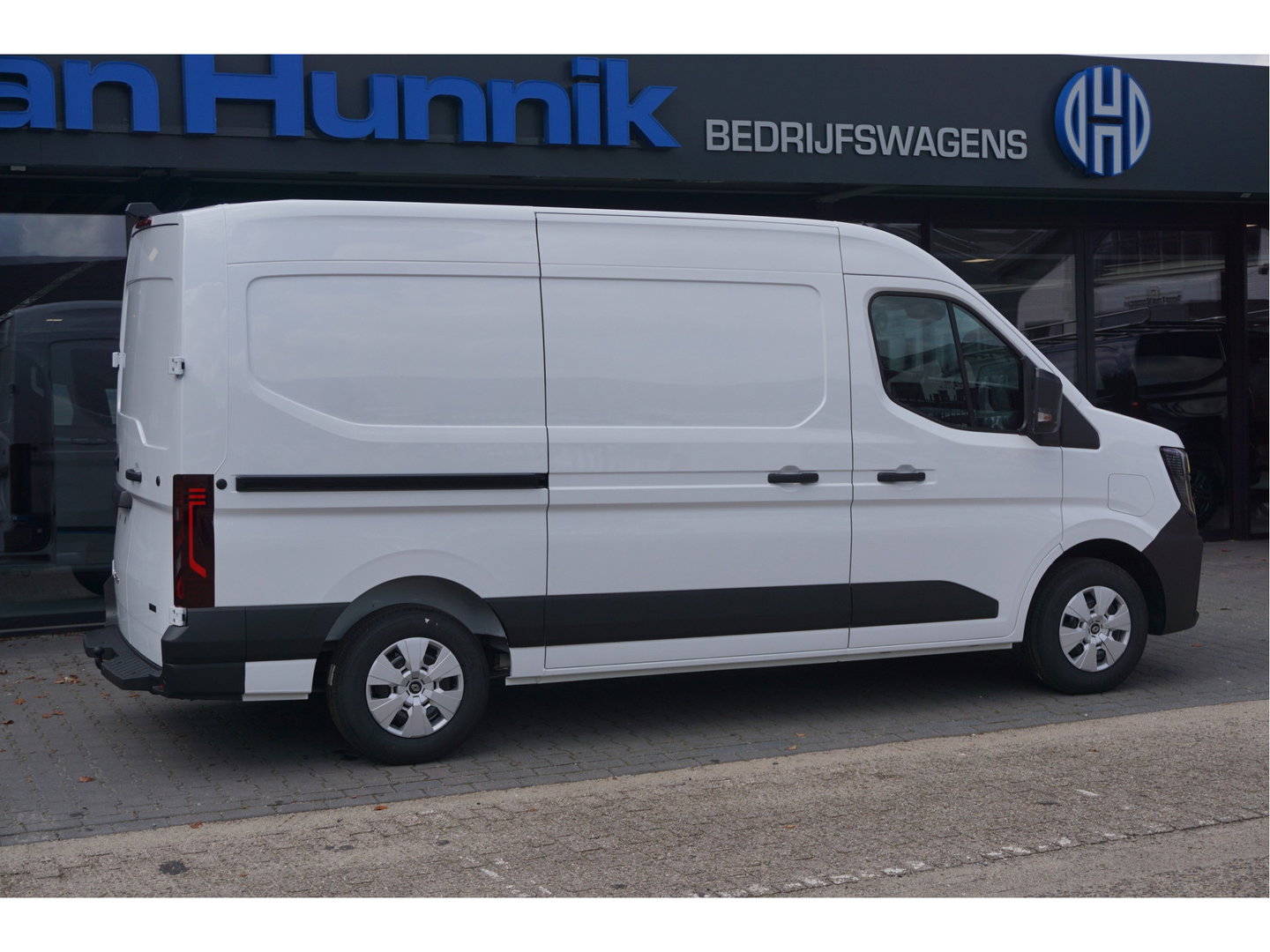 Renault Master E-Tech T35 L2H2 Extra Long range 87 kWh AUT Airco, Navi, Leder, Betimmering, Trekhaak NR. T04*