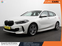 BMW 1 Serie - 118i M-Sport Automaat Digitale Cockpit  Climate control  Stoel verwarming  LED  Sfeer verlichting  Lichtmetalen velgen  Navigatie  Apple carplay/ Android auto  Parkeersensoren