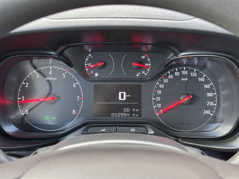 Opel Combo 1.5D L1H1 Standaard | Marge! | Cruise Control | Parkeersensoren | Apple Carplay | Android Auto |