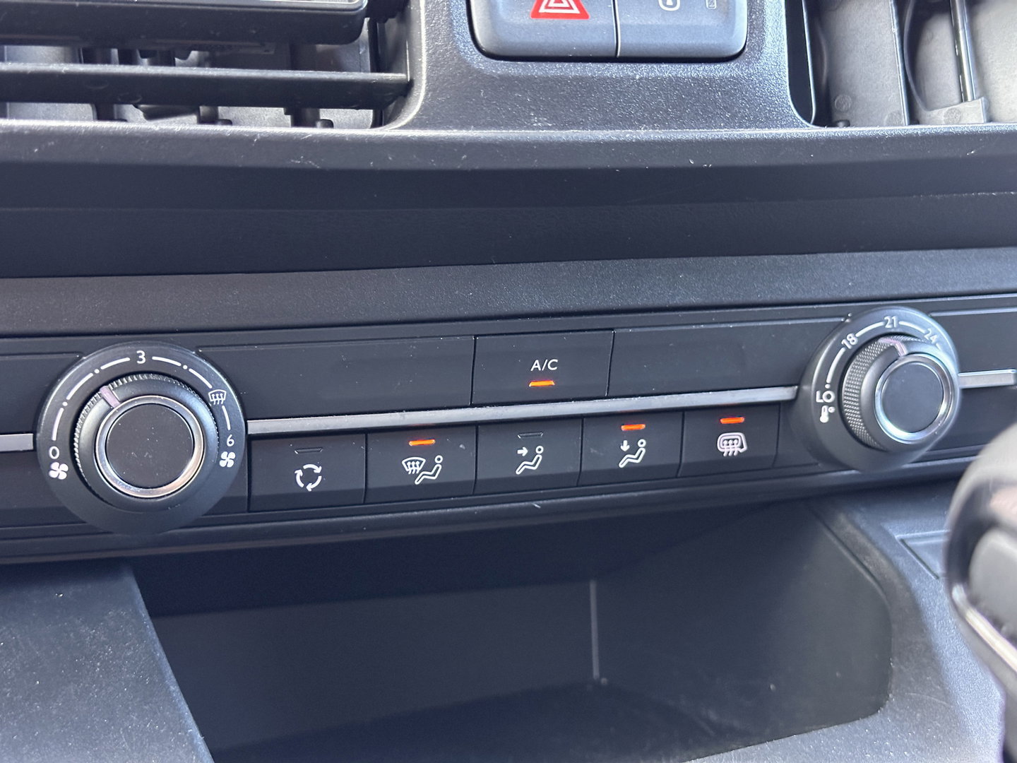 Opel Combo 1.5D L1H1 Standaard | Marge! | Cruise Control | Parkeersensoren | Apple Carplay | Android Auto |