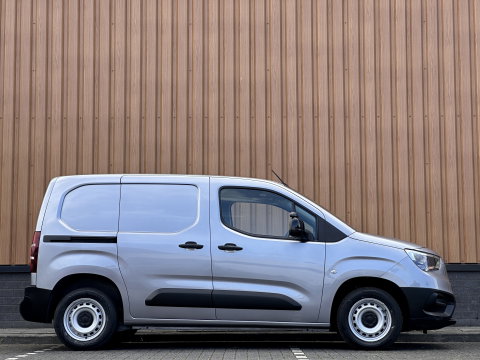 Opel Combo 1.5D L1H1 Standaard | Marge! | Cruise Control | Parkeersensoren | Apple Carplay | Android Auto |