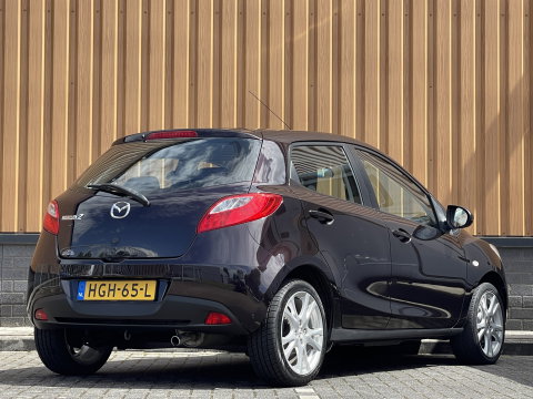 Mazda 2 1.5 GT-L | Airconditioning | Stoelverwarming | Elektrische Ramen | 16'' Lichtmetaal |