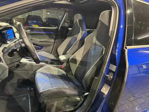 Volkswagen Golf 2.0 TSI R 4M Performance Pano|HuD|H/K|Akrapovic