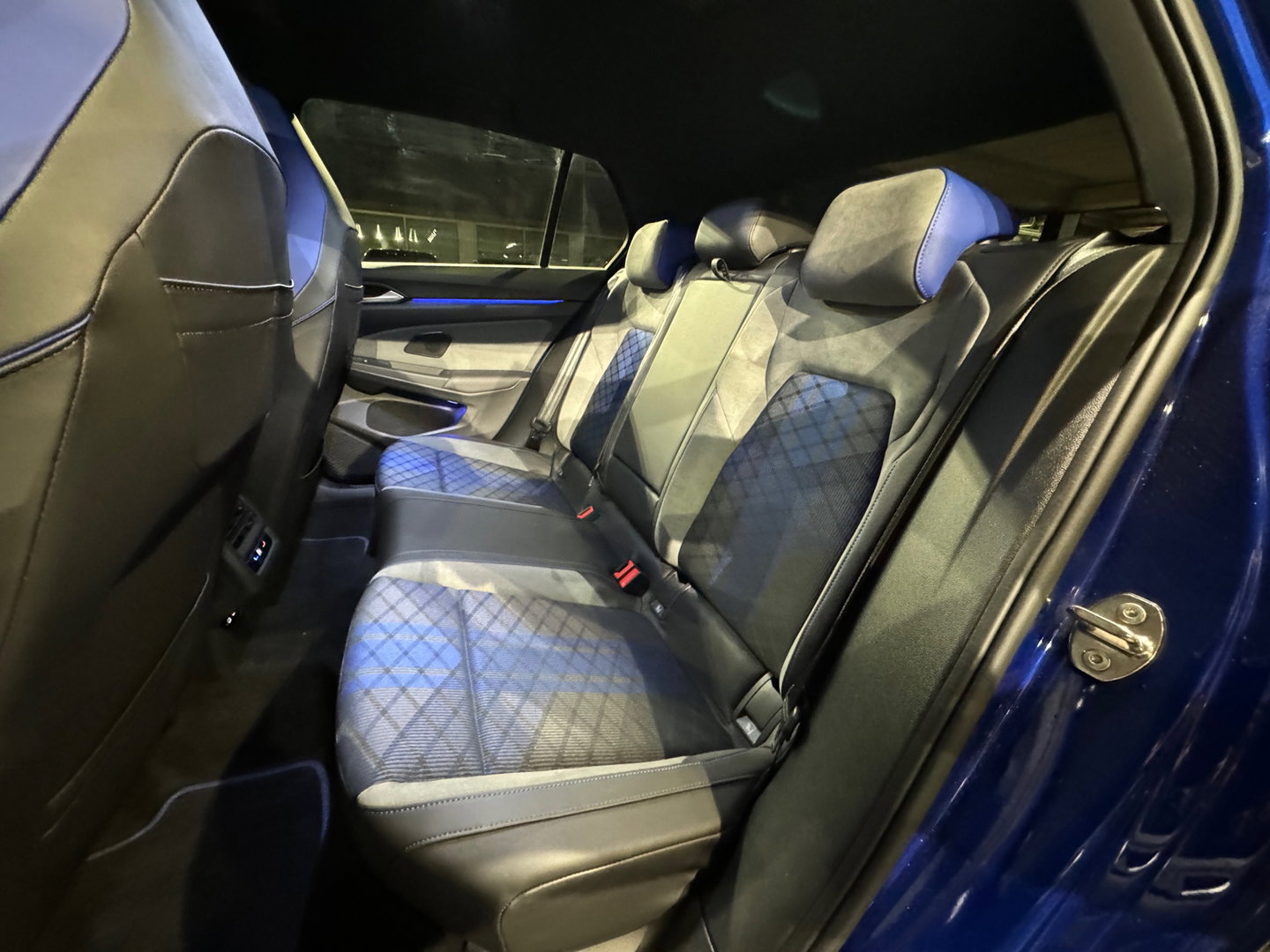 Volkswagen Golf 2.0 TSI R 4M Performance Pano|HuD|H/K|Akrapovic