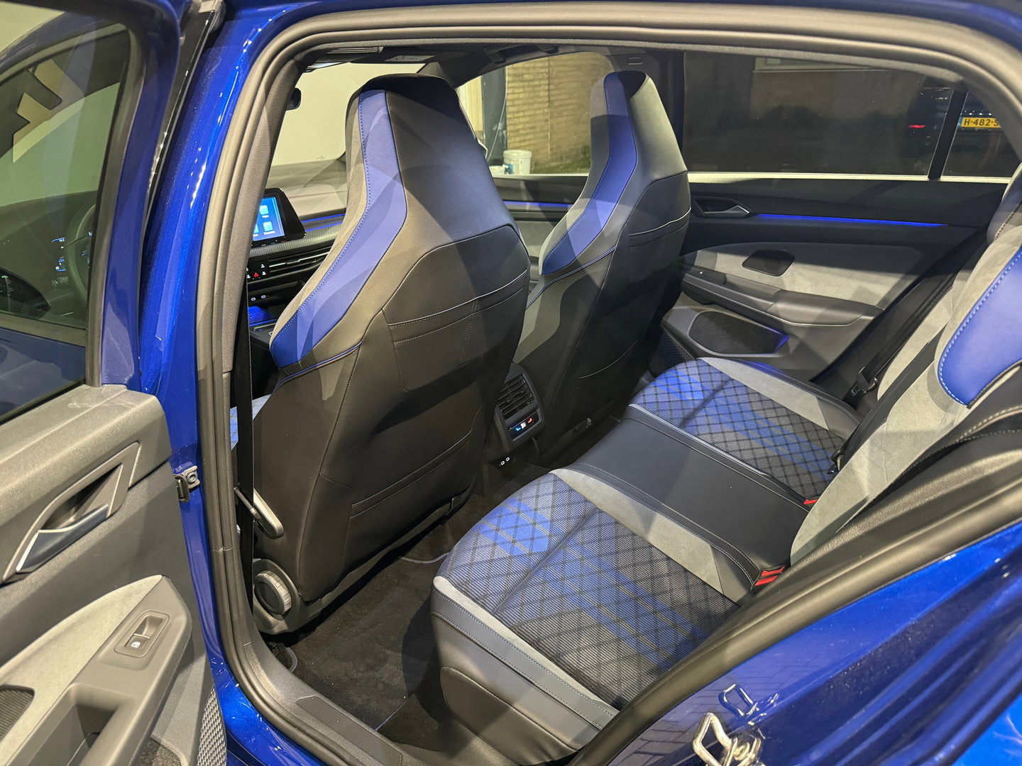 Volkswagen Golf 2.0 TSI R 4M Performance Pano|HuD|H/K|Akrapovic