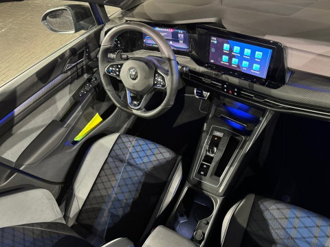Volkswagen Golf 2.0 TSI R 4M Performance Pano|HuD|H/K|Akrapovic