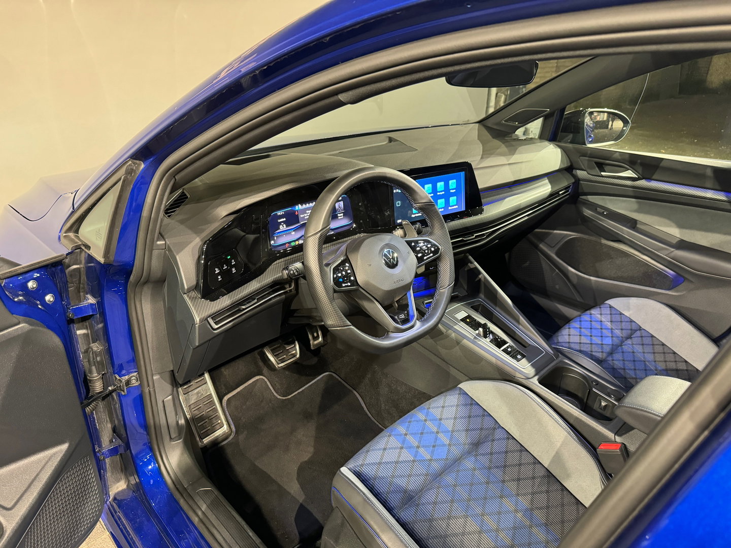 Volkswagen Golf 2.0 TSI R 4M Performance Pano|HuD|H/K|Akrapovic