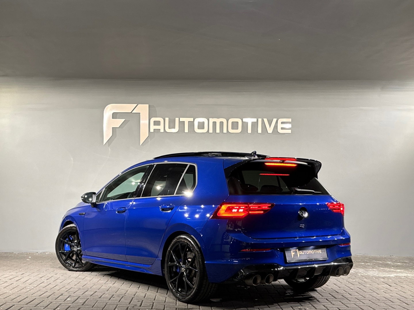 Volkswagen Golf 2.0 TSI R 4M Performance Pano|HuD|H/K|Akrapovic