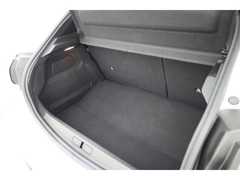 Peugeot 208 1.2 PureTech Allure Pack | Cruise Control | Apple CarPlay & Android Auto | DAB | All Season | PDC + A | Navi
