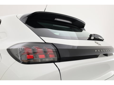 Peugeot 208 1.2 PureTech Allure Pack | Cruise Control | Apple CarPlay & Android Auto | DAB | All Season | PDC + A | Navi