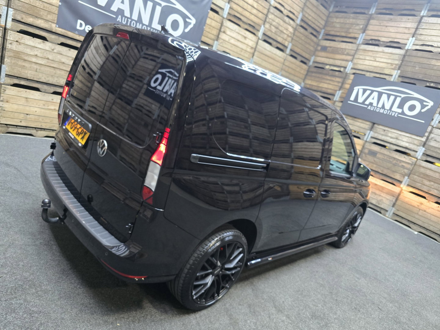 Volkswagen Caddy Cargo 2.0 TDI Comfort EDITION Leder Navi Sidebars Airco Camera Trekhaak 19"LM