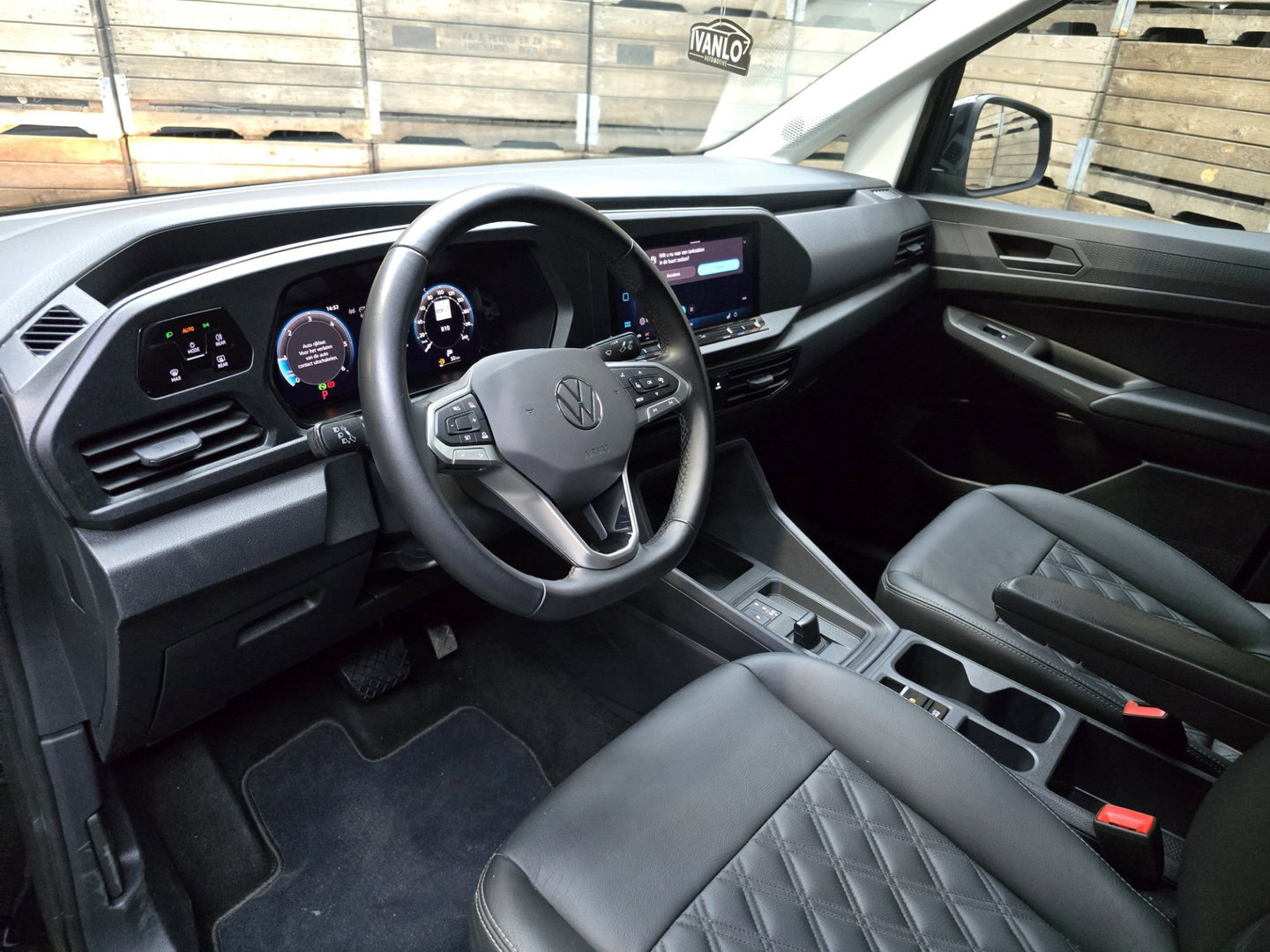 Volkswagen Caddy Cargo 2.0 TDI Comfort EDITION Leder Navi Sidebars Airco Camera Trekhaak 19"LM