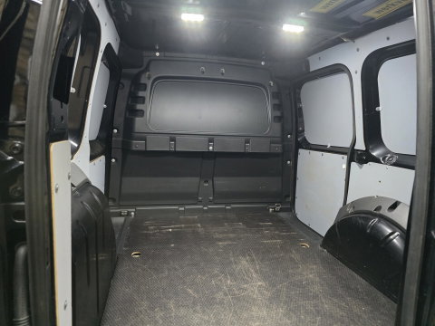 Volkswagen Caddy Cargo 2.0 TDI Comfort EDITION Leder Navi Sidebars Airco Camera Trekhaak 19"LM
