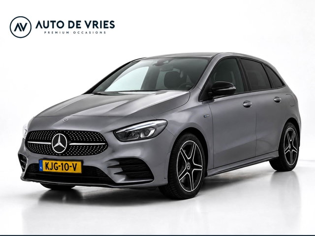 Mercedes-Benz B-Klasse - 250 e AMG Business Solution | Navigatie | Camera | Sfeerverlichting | Trekhaak