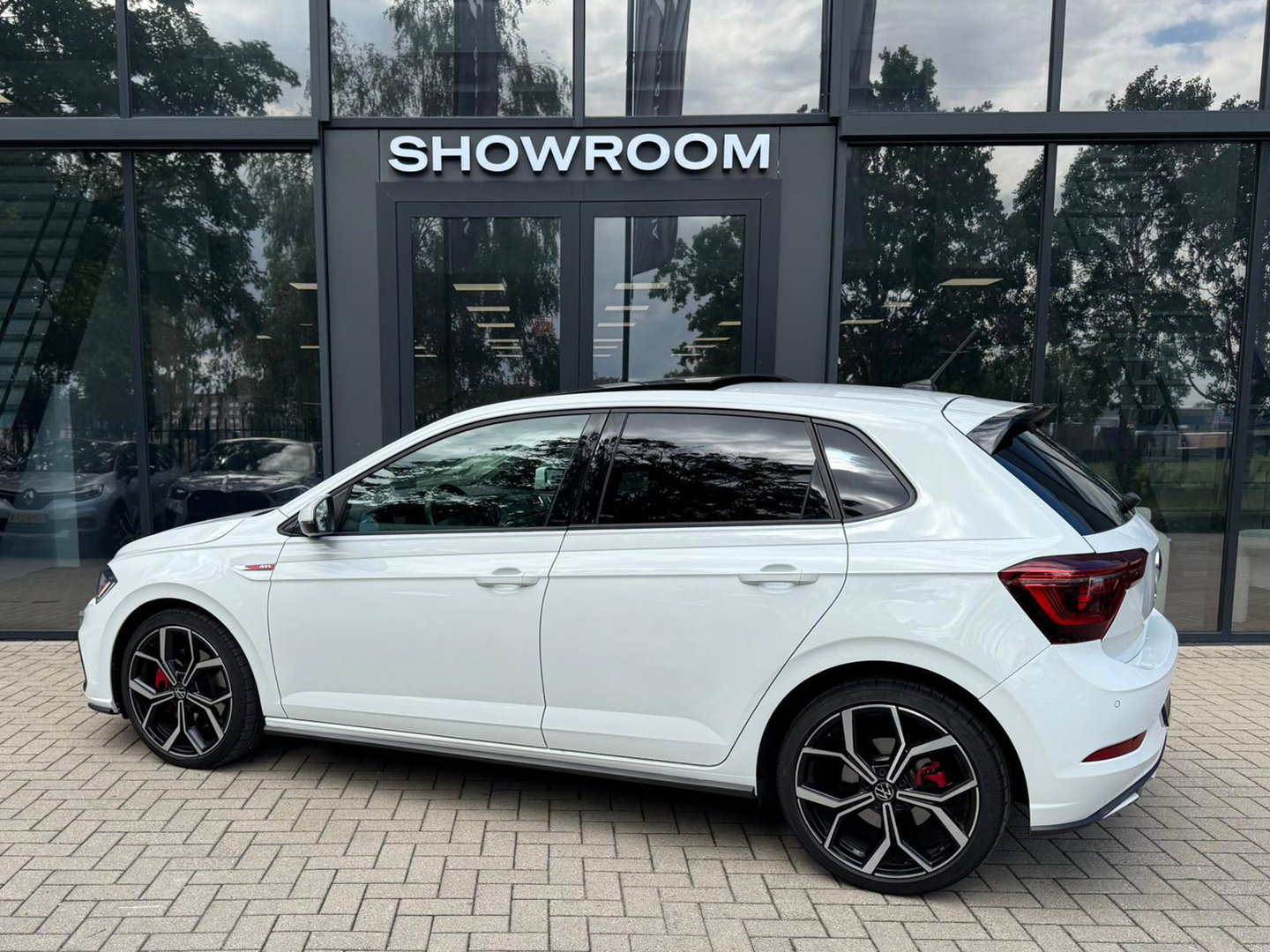 Volkswagen Polo 2.0 TSI GTI PANO KEYLESS BEATS