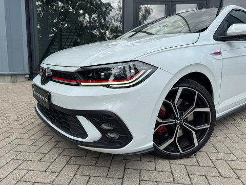 Volkswagen Polo 2.0 TSI GTI PANO KEYLESS BEATS
