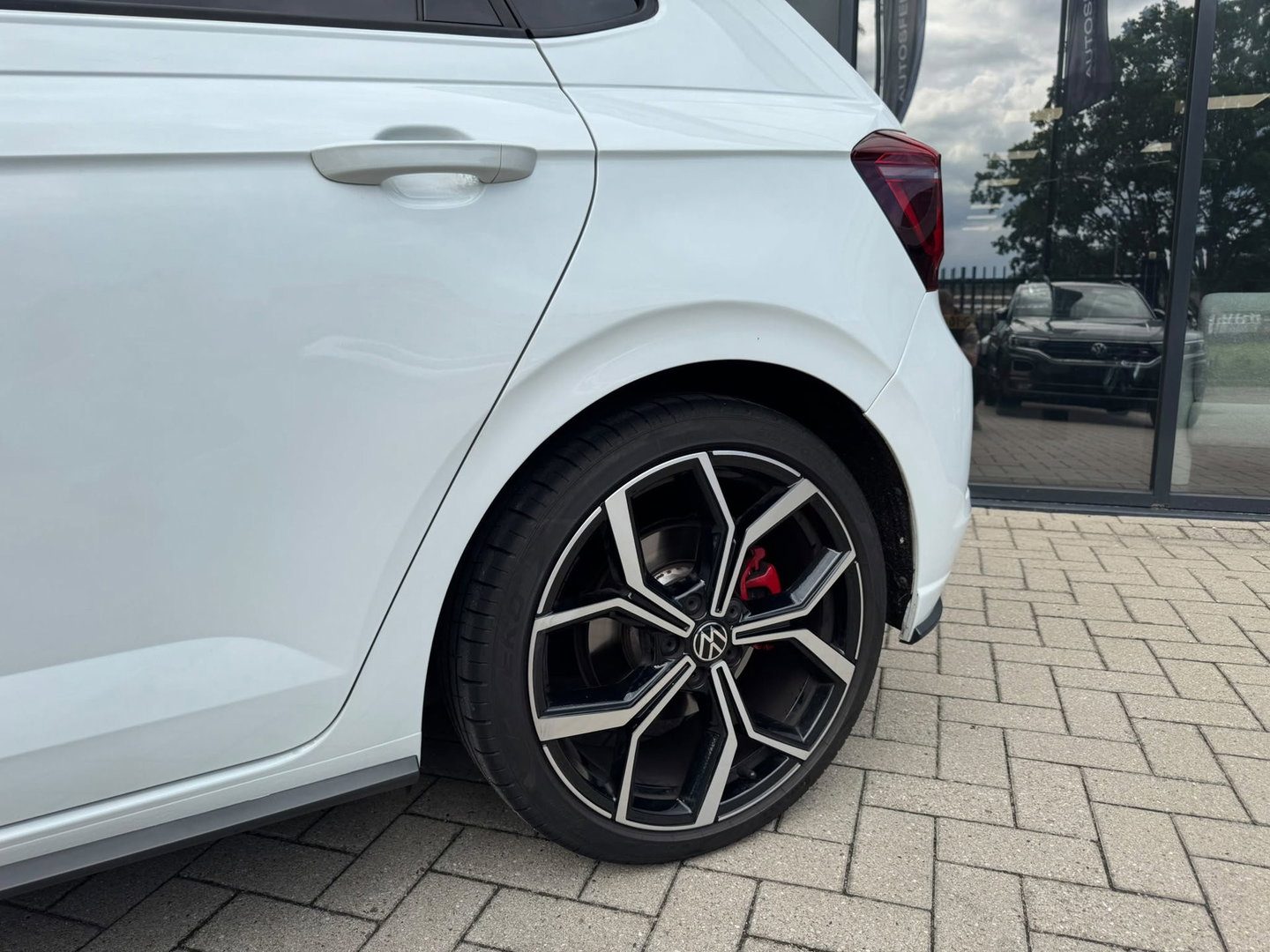 Volkswagen Polo 2.0 TSI GTI PANO KEYLESS BEATS
