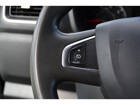 Renault Master T35 2.3 dCi 150 L2H2 Black Edition Camera, Cruise, 2 x Schuifdeur, LED, Clima, Trekhaak, Sensoren, Multimedia, Uniek!