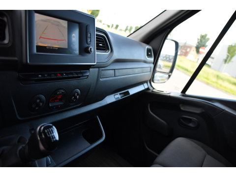 Renault Master T35 2.3 dCi 150 L2H2 Black Edition Camera, Cruise, 2 x Schuifdeur, LED, Clima, Trekhaak, Sensoren, Multimedia, Uniek!