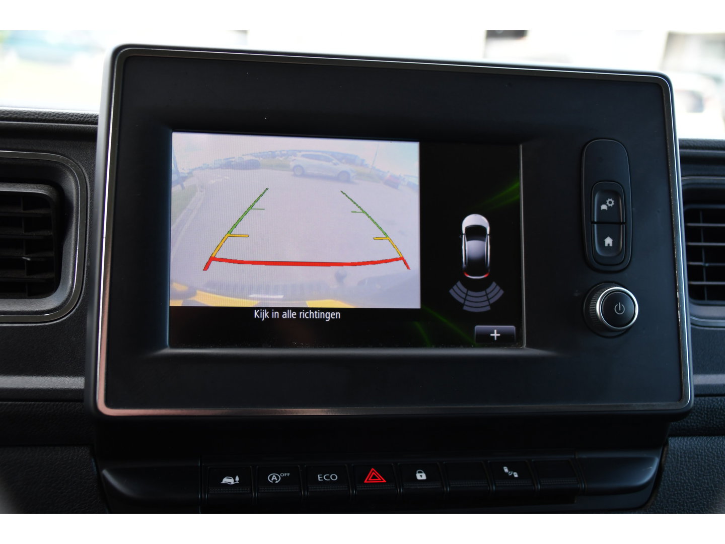 Renault Master T35 2.3 dCi 150 L2H2 Black Edition Camera, Cruise, 2 x Schuifdeur, LED, Clima, Trekhaak, Sensoren, Multimedia, Uniek!
