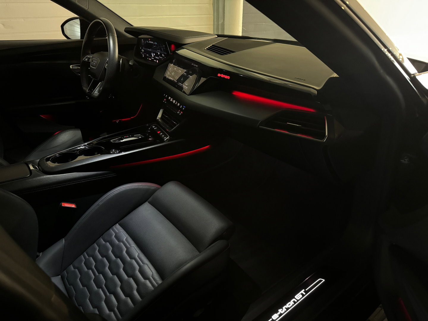 Audi e-tron GT GT 93 kWh Pano|HuD|B&O|RS Seat|Luchtvering
