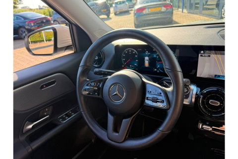 Mercedes-Benz GLB-Klasse 180 BNS SOL. LUX.AUTOMAAT NAVI PDC-CAMERA VIRTUAL STOELVW