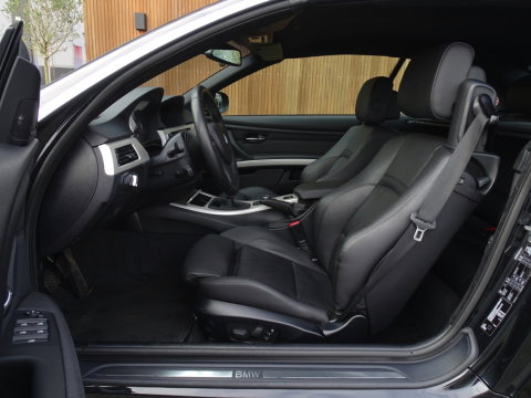 BMW 3 Serie Cabrio 320i 163PK / High Executive / 2012 / M-Sport /